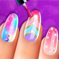 Fashion Girls Nail Salon Game 